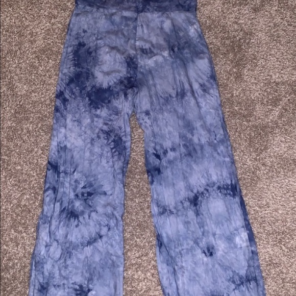 Two piece set - Picture 2 of 4